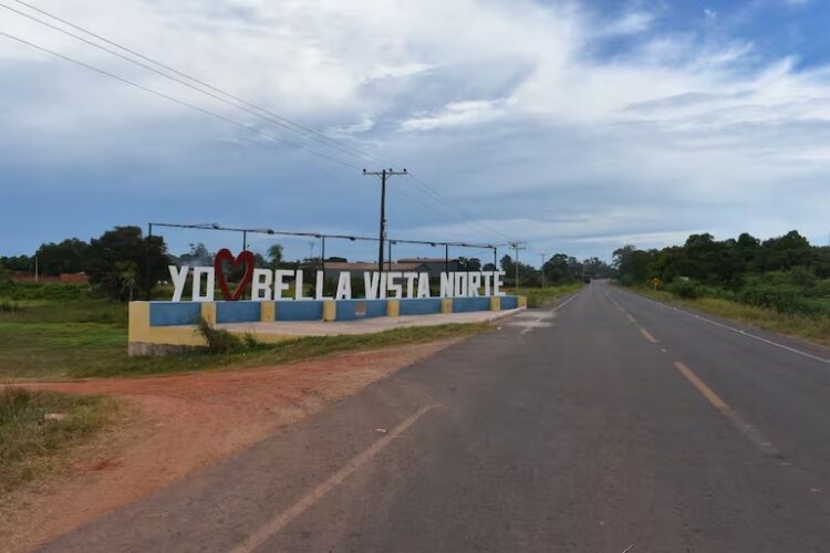 Jovem é morto com 3 tiros na cabeça e 1 no peito por atiradores na fronteira