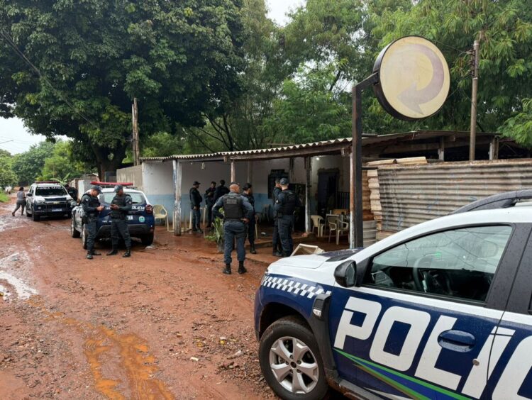 Família de homem assassinado no Colibri destrói o bar de um dos suspeitos pelo crime