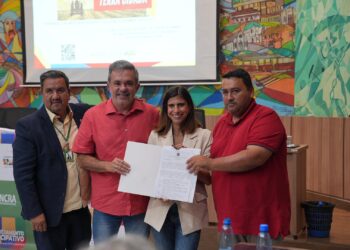 Camila Jara participa de lançamento do programa Terra Cidadã em Ponta Porã