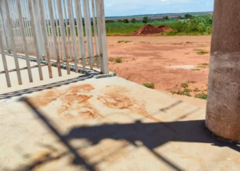 Jovem morre no hospital, após ser espancado e deixado em calçada de igreja