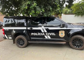 Homem troca carro por droga e mente que foi roubado pra polícia e família, em Três Lagoas