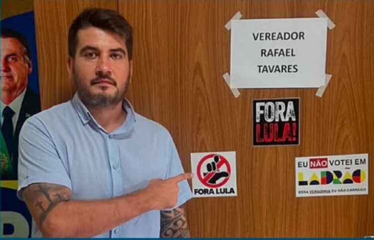 Projetos de Rafael Tavares proíbem crianças em eventos LGBTQIA+ e mulher trans em competições femininas