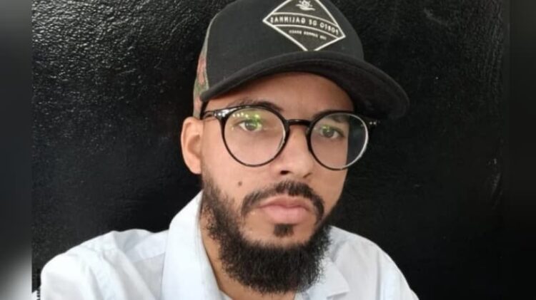 Rapaz leva batida no peito em partida de futebol, vomita sangue e acaba morrendo, na Capital