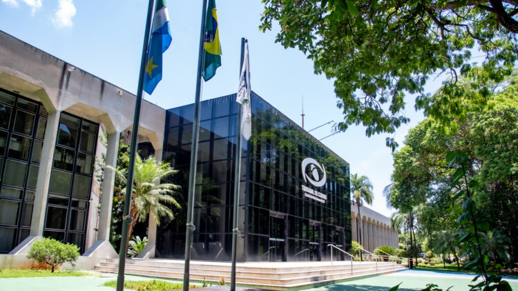 TCE-MS estabelece normas gerais para concurso público de auditores e analistas de controle externo