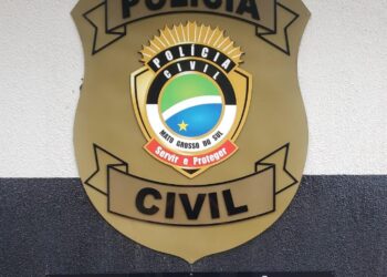 Homem é preso por tentar matar namorada enforcada com toalha em MS