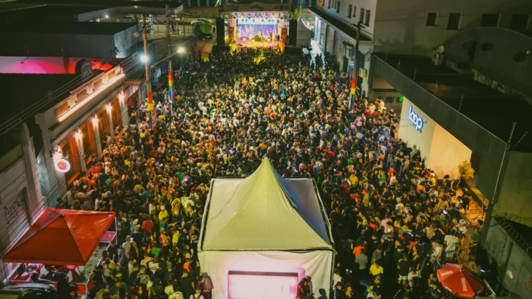 Bloco Farofolia abre o Carnaval na Esplanada Ferroviária na sexta-feira