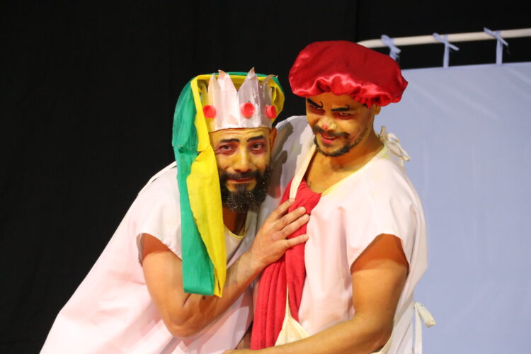 Peça Escorial será apresentada nesta sexta e sábado no Teatral Grupo de Risco