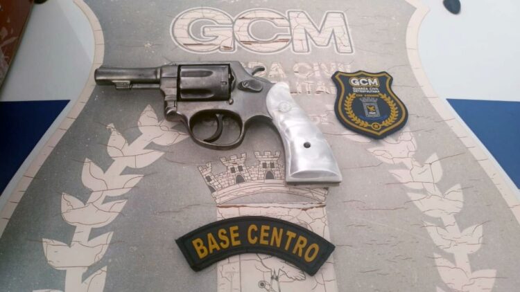 Guarda Municipal apreende Airflyer no Correios com revólver dentro que iria para Goiás