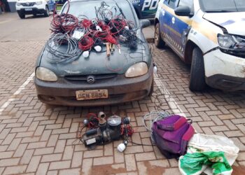 Trio é preso, após colidir em viatura da Guarda com produtos furtados em chácara