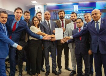 Vereadores protocolam requerimento para criação da CPI do Transporte Coletivo