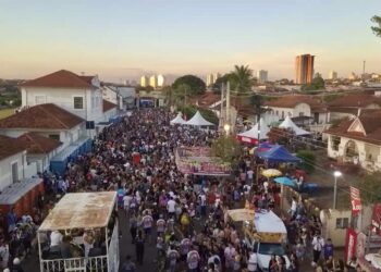 Quatro blocos animam o Carnaval de Campo Grande nesta noite de sexta-feira. Veja a programação completa: