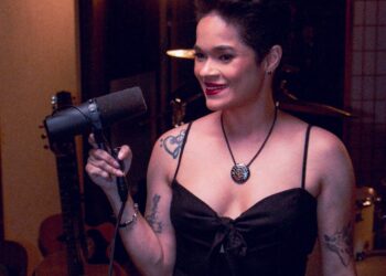 Artista Jacqueline Costa lança novo single enaltecendo o amor e as relações humanas