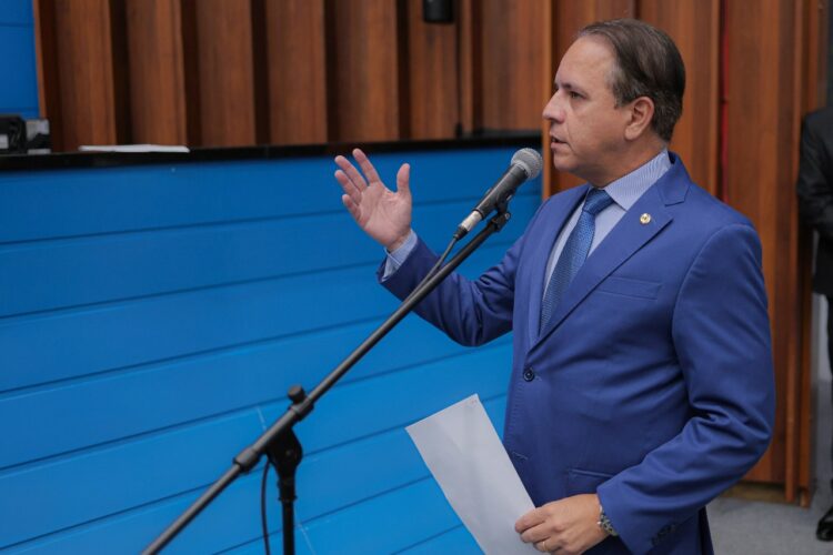 Deputado propõe projeto para proteger escolas de conteúdos de apologia ao crime e uso de drogas