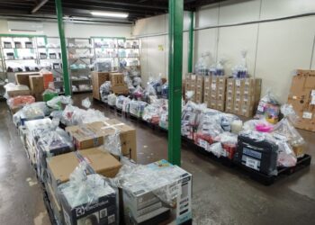 Leilão da Sefaz oferece 400 lotes com eletrônicos, vestuário e diversos itens a partir de R$ 200