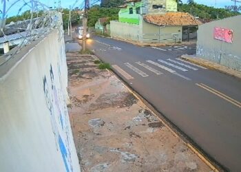 Capivara News TV: Vídeo mostra que ônibus “tampou” visão de militar que furou semáforo e morreu ao bater em Gol