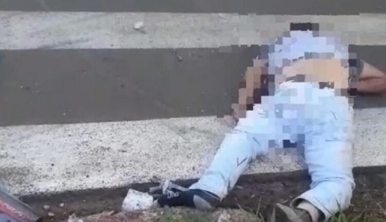 Homem morre e outra pessoa se fere em colisão entre motos, em Ponta Porã