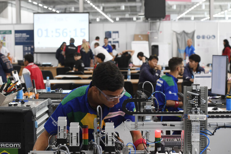Mais de 95% dos técnicos formados pelo Senai estão empregados em MS