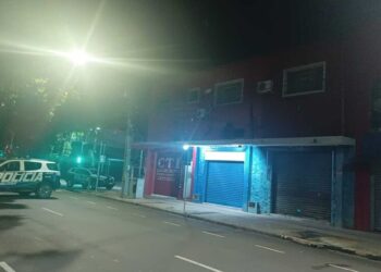 Três assaltantes são mortos em troca de tiros com PM, após roubo à joalheria no Centro