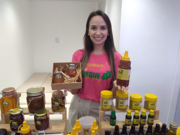 Da produção de mel à cutelaria, mulheres empreendedoras revelam talento e dedicação ao trabalho