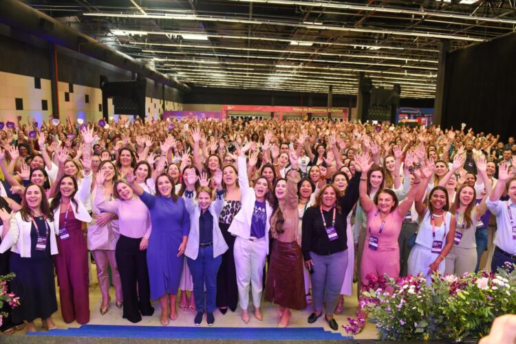 No palco do Delas Day, Prefeita de Campo Grande aborda  o tema ‘mulher, democracia e participação política’