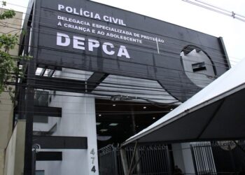 Polícia Civil decreta prisão em flagrante de homem por importunação sexual à adolescente em ônibus na Capital