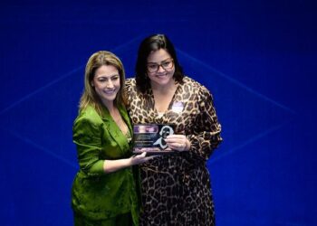 Soraya Thronicke fortalece protagonismo feminino ao homenagear Elaine Cassiano na Solenidade Bertha Luz no Senado