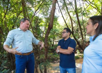 Juntos, Presidente da Câmara e Prefeita visitam pontos mais afetados pelas chuvas na Capital