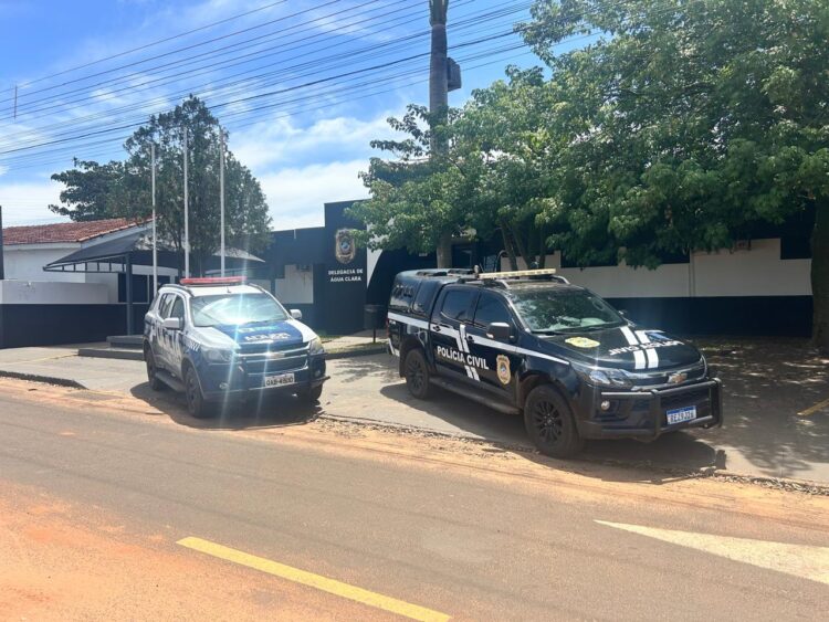 Homem agride esposa, quebra seu nariz e foge levando filho de 6 anos, em Água Clara