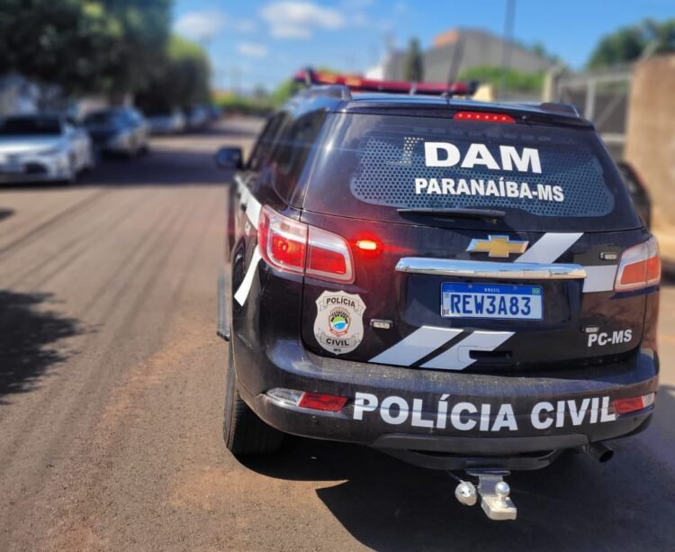Homem é levado pra delegacia por divulgar vídeos de sexo com mulher, em Paranaíba