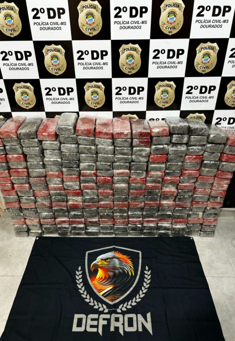 Funcionários de transportadora encontram R$ 15 milhões em cocaína no meio de carga de produtos de limpeza, em Dourados