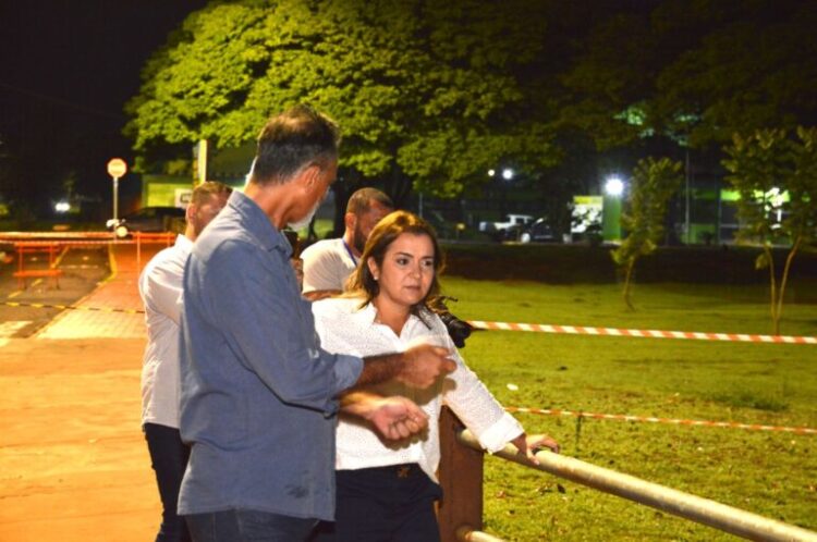 Prefeita Adriane e secretário vistoriam áreas afetadas por temporal em Campo Grande