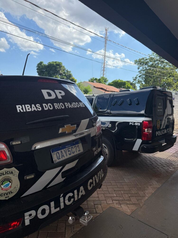Em Ribas, homem é preso por agredir esposa, pegar faca e dizer que queimaria sua casa