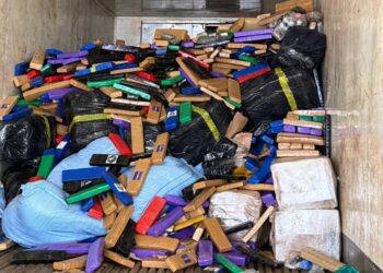 Polícia realiza incineração de 7.627.270 kg de maconha e 457.523 kg de cocaína, na Capital