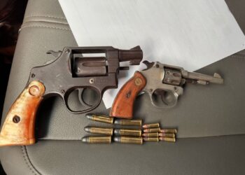 Homem é preso com revólveres e espingardas usados para ameaçar mulher em Ponta Porã