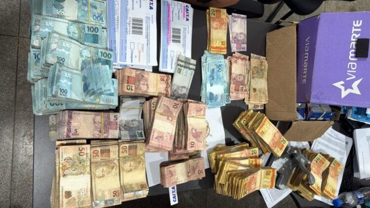 Três são presos por roubar meio milhão de clientes com empréstimos abusivos