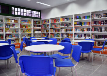 Biblioteca Sesi ensina de graça idosos a usar internet e computador em MS