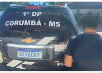 Mulher que estuprou a filha durante 12 anos desde quando a menina tinha 7 é presa