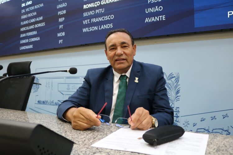 Vereador Carlão garante instalação de redutor de velocidade em Avenida com grande fluxo de crianças no Bairro Lagoa da Cruz