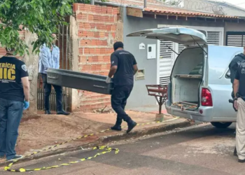 Companheira mata homem a golpe de faca no pescoço, após briga, no Aeroporto