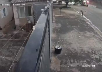 Capivara News TV: Colisão entre ônibus e van escolar deixa uma criança em estado grave na Capital