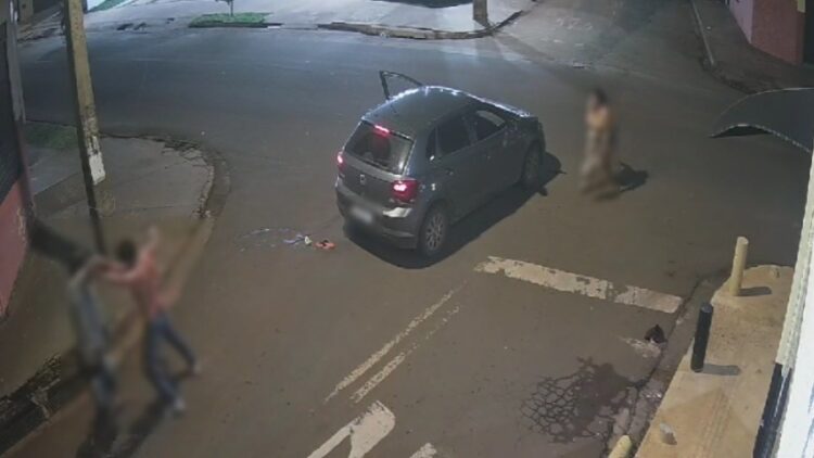 Homem é morto a golpes de faca, após discussão no Bairro Aero Rancho