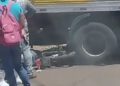 Capivara News TV: Motociclista fica em estado grave ao ir parar embaixo de carreta na Capital