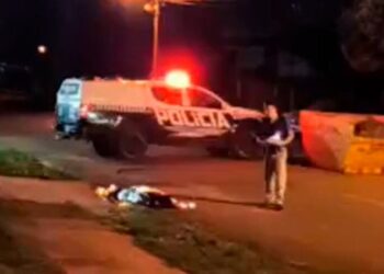 Capivara News TV: Adolescente defende mulher e mata agressor a facadas em rua de Dourados