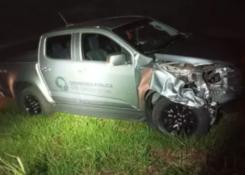 Motociclista para veículo na MS-156 por falha mecânica, é atingido por S-10 e morre