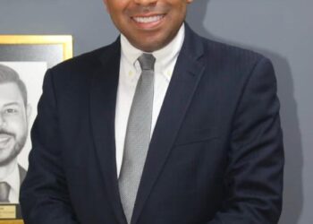 Conheça Felipe Moreira, o advogado que viralizou respondendo dúvidas de seus seguidores no IG