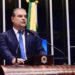Bets, dívidas e depressão: senador de MS propõe educação financeira nas escolas