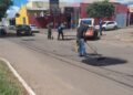 Após chuvas, equipes da Prefeitura reiniciam tapa-buracos neste feriado de Tiradentes em Campo Grande