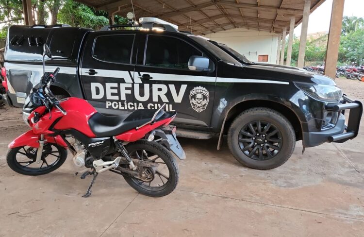 Polícia identifica e indicia 2 indivíduos por roubo e recupera moto subtraída em Campo Grande