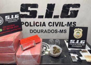 Polícia fecha entreposto de drogas e apreende arma de fogo no Jardim Esplanada