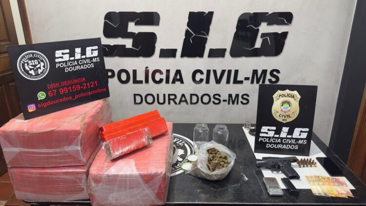 Polícia fecha entreposto de drogas e apreende arma de fogo no Jardim Esplanada